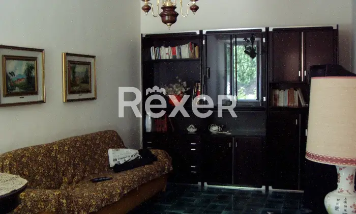 Rexer-Cagli-CASA-INDIPENDENTE-IN-VENDITA-IN-VIA-FLAMINIA-SUD-Salone