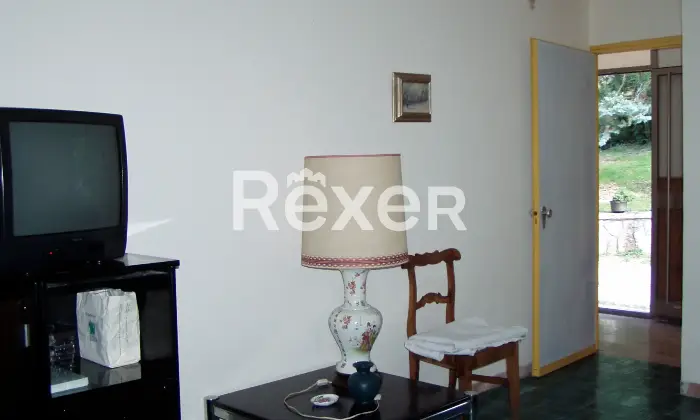 Rexer-Cagli-CASA-INDIPENDENTE-IN-VENDITA-IN-VIA-FLAMINIA-SUD-Salone