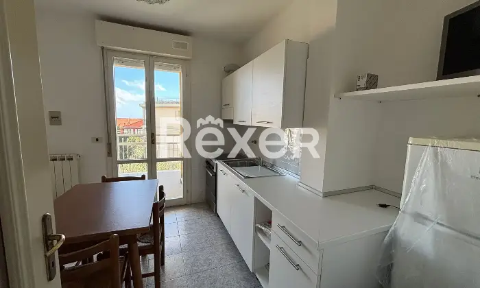 Rexer-Savona-Trilocale-con-cantina-e-posto-auto-privato-Altro