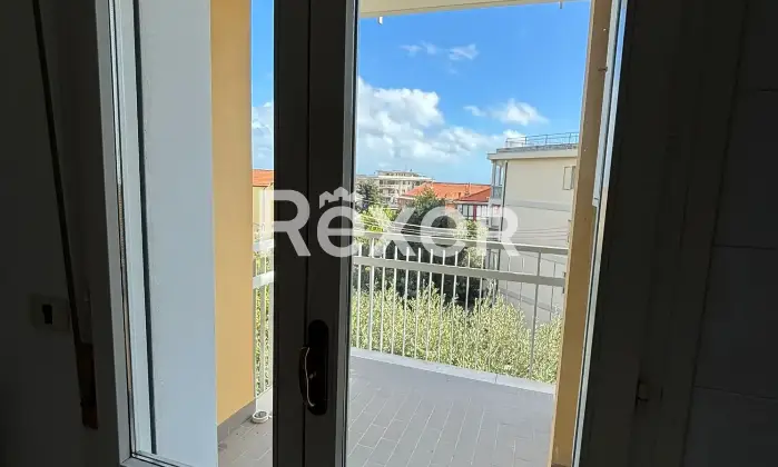 Rexer-Savona-Trilocale-con-cantina-e-posto-auto-privato-Altro