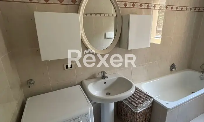 Rexer-Savona-Trilocale-con-cantina-e-posto-auto-privato-Altro