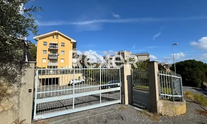 Rexer-Savona-Trilocale-con-cantina-e-posto-auto-privato-Altro