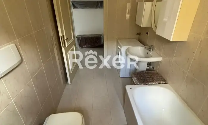 Rexer-Savona-Trilocale-con-cantina-e-posto-auto-privato-Altro