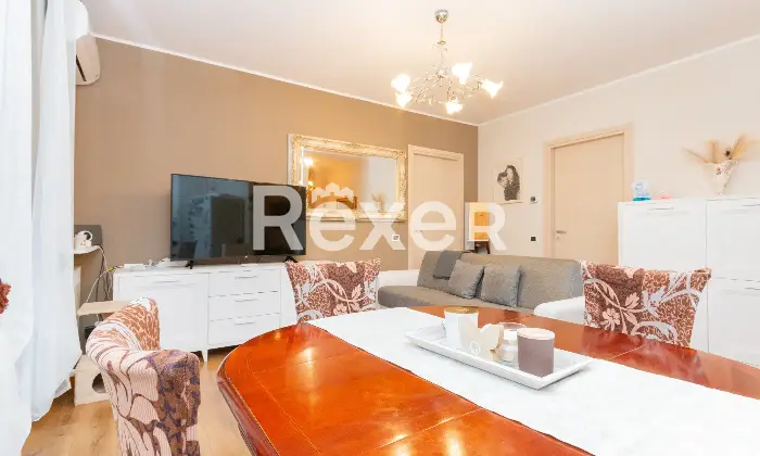 Rexer-Mezzago-Appartamento-con-cantine-e-box-Altro