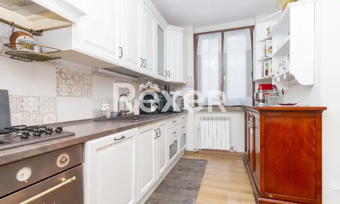 Rexer-Mezzago-Appartamento-con-cantine-e-box-Altro