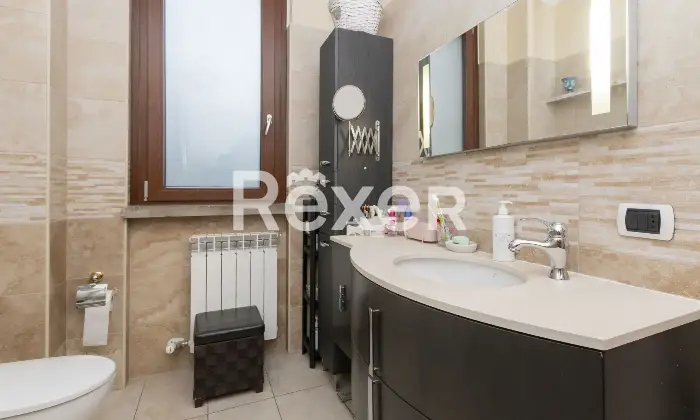 Rexer-Mezzago-Appartamento-con-cantine-e-box-Altro