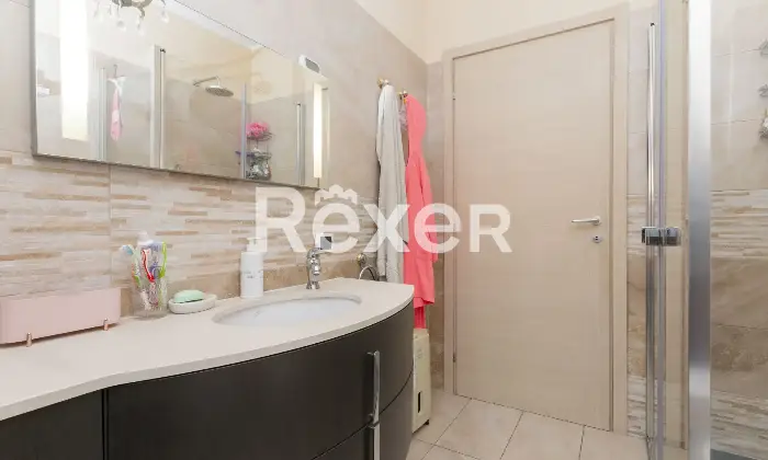 Rexer-Mezzago-Appartamento-con-cantine-e-box-Altro