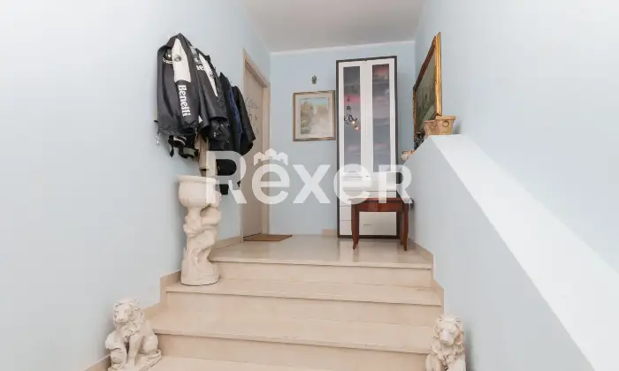 Rexer-Mezzago-Appartamento-con-cantine-e-box-Altro