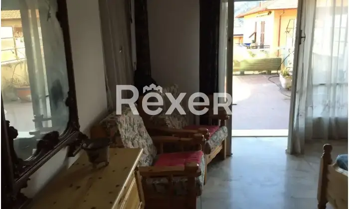 Rexer-Alassio-Vendesi-luminoso-alloggio-ad-Alassio-frazione-Moglio-Altro