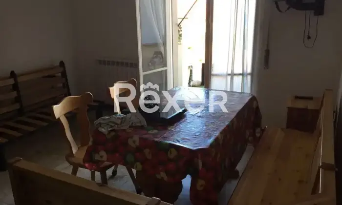 Rexer-Alassio-Vendesi-luminoso-alloggio-ad-Alassio-frazione-Moglio-Altro