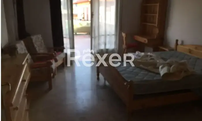 Rexer-Alassio-Vendesi-luminoso-alloggio-ad-Alassio-frazione-Moglio-Altro