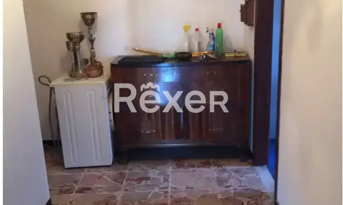 Rexer-Alassio-Vendesi-luminoso-alloggio-ad-Alassio-frazione-Moglio-Altro