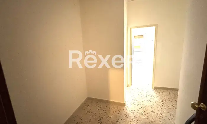 Rexer-Palermo-Appartamento-luminoso-in-zona-centrale-con-balcone-Altro