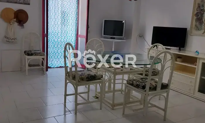 Rexer-Campomarino-Lido-Appartamento-arredato-a-pochi-passi-dal-mare-Residence-esclusivo-Salone