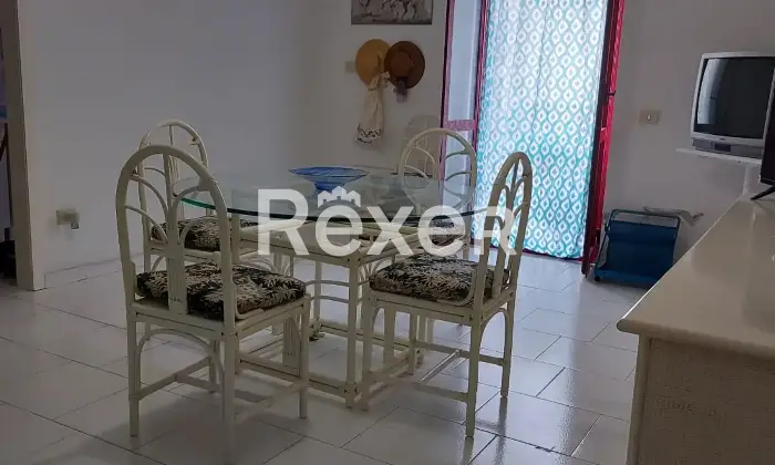 Rexer-Campomarino-Lido-Appartamento-arredato-a-pochi-passi-dal-mare-Residence-esclusivo-Salone