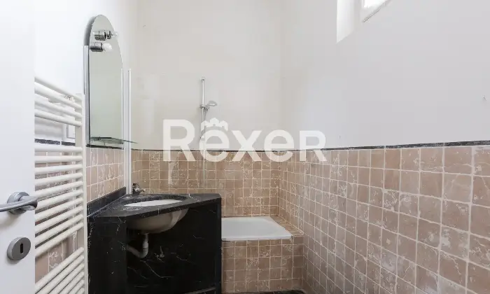 Rexer-Firenze-Ultimo-piano-di-palazzo-depoca-con-terrazza-panoramica-Altro