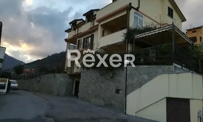 Rexer-Toirano-Attico-in-vendita-con-BOX-AUTO-Altro