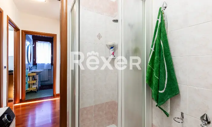 Rexer-Reggio-Emilia-Splendido-trilocale-con-terrazzino-e-box-auto-Altro