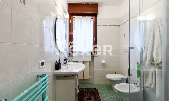 Rexer-Reggio-Emilia-Splendido-trilocale-con-terrazzino-e-box-auto-Altro