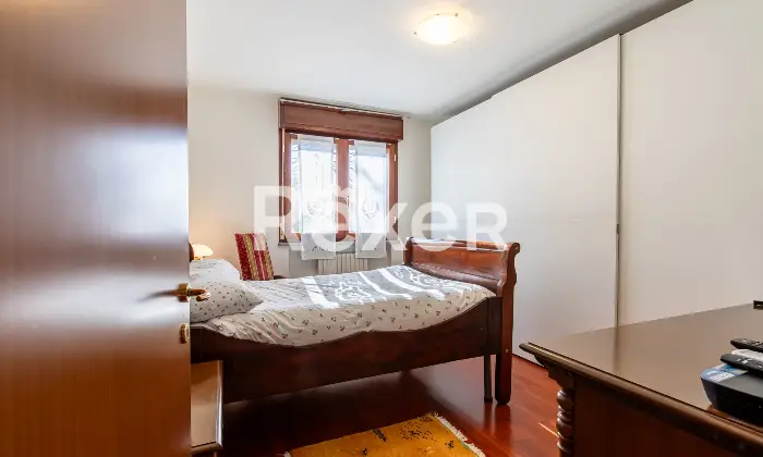 Rexer-Reggio-Emilia-Splendido-trilocale-con-terrazzino-e-box-auto-Altro