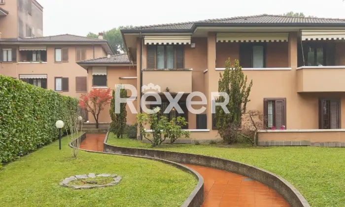 Rexer-Merate-Appartamento-al-piano-terra-con-giardino-taverna-e-box-auto-Altro