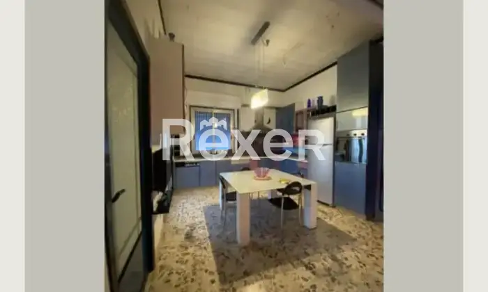 Rexer-Lentini-Luminoso-appartamento-di-mq-con-ampia-terrazza-e-garage-opzionale-Altro