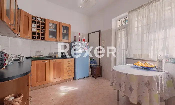 Rexer-Roma-Viale-Di-Villa-Massimo-Nuda-propriet-piano-Altro