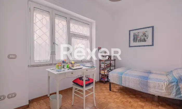 Rexer-Roma-Viale-Di-Villa-Massimo-Nuda-propriet-piano-Altro