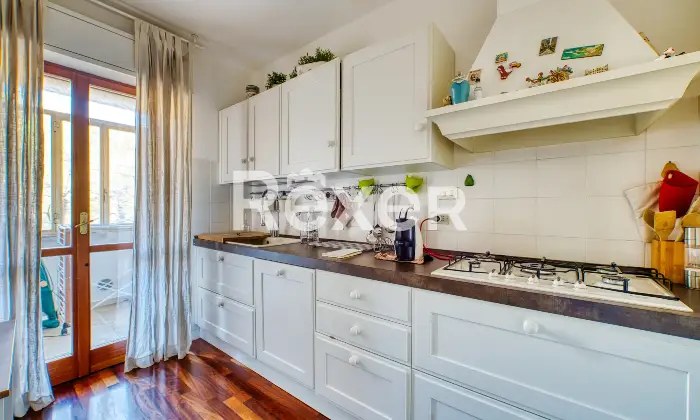 Rexer-Perugia-Ampio-e-luminoso-appartamento-con-garage-Altro