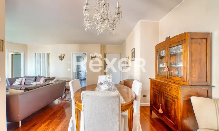 Rexer-Perugia-Ampio-e-luminoso-appartamento-con-garage-Altro