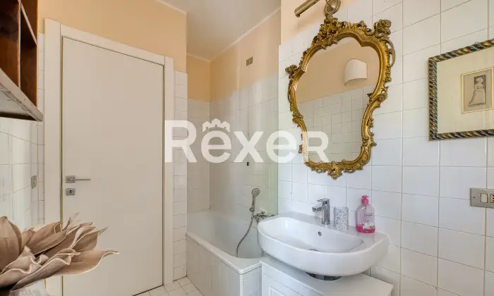 Rexer-Perugia-Ampio-e-luminoso-appartamento-con-garage-Altro