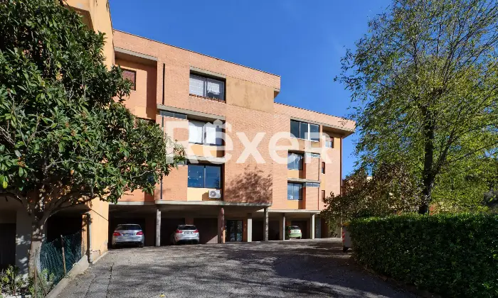 Rexer-Perugia-Ampio-e-luminoso-appartamento-con-garage-Altro