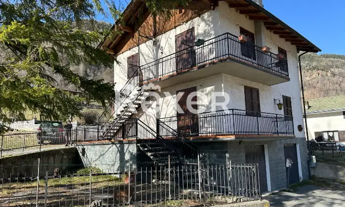 Rexer-ChallandSaintAnselme-Villetta-bifamiliare-in-vendita-in-Frazione-Quincod-Terrazzo