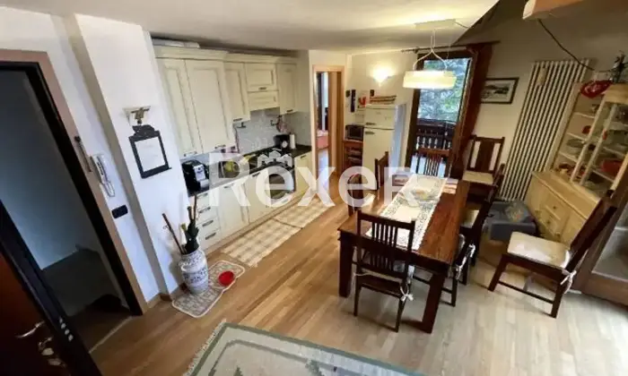 Rexer-Abetone-Cutigliano-Mansarda-su-piani-vendesi-Abetone-vista-piste-da-sci-Altro