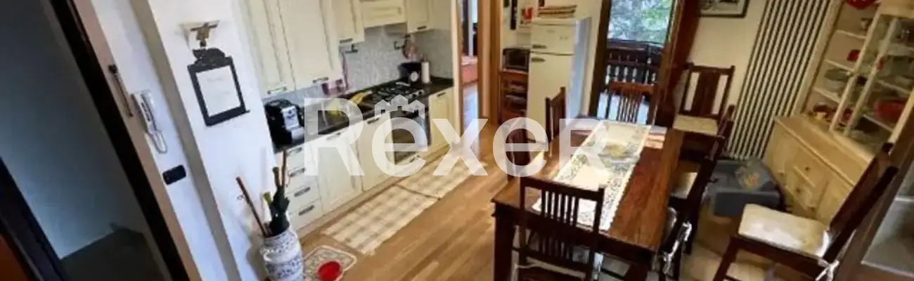 Rexer-Abetone-Cutigliano-Mansarda-su-piani-vendesi-Abetone-vista-piste-da-sci-Altro