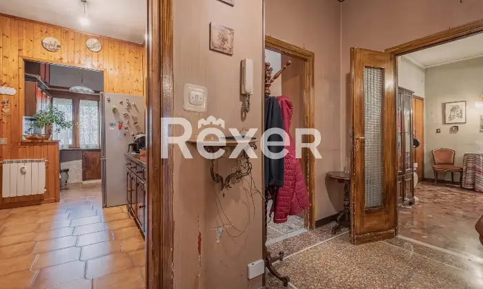 Rexer-Roma-Luminoso-e-silenzioso-appartamento-con-cantina-Altro