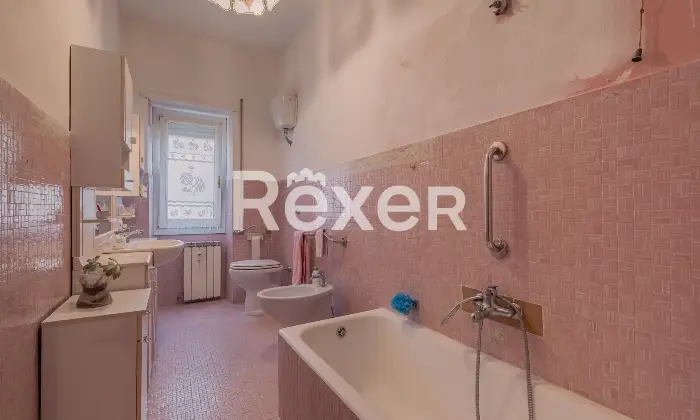 Rexer-Roma-Luminoso-e-silenzioso-appartamento-con-cantina-Altro