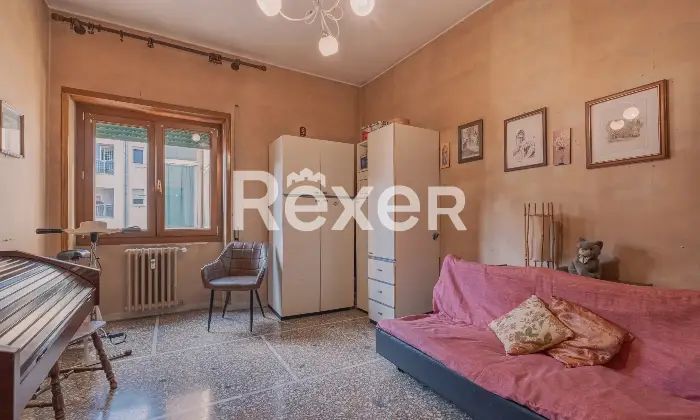 Rexer-Roma-Luminoso-e-silenzioso-appartamento-con-cantina-Altro