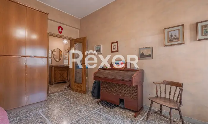 Rexer-Roma-Luminoso-e-silenzioso-appartamento-con-cantina-Altro