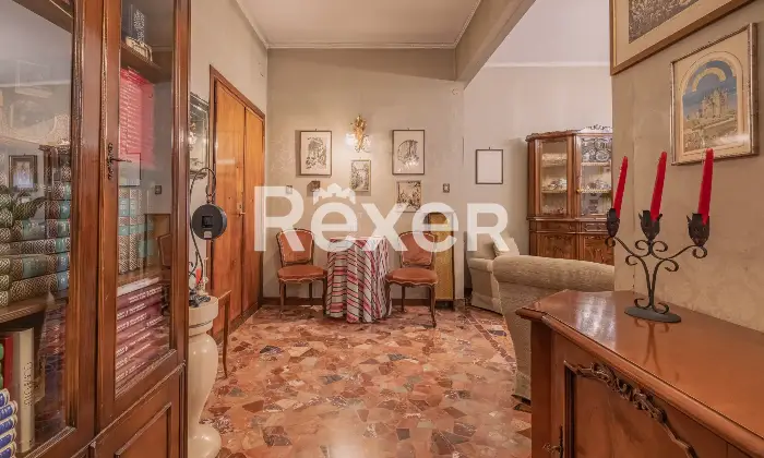 Rexer-Roma-Luminoso-e-silenzioso-appartamento-con-cantina-Altro