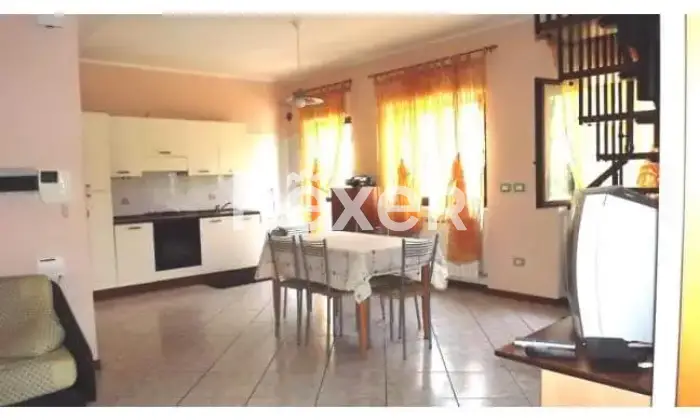 Rexer-LAquila-Coppito-Appartamento-duplex-ristrutturato-con-ingressi-indipendenti-Cucina