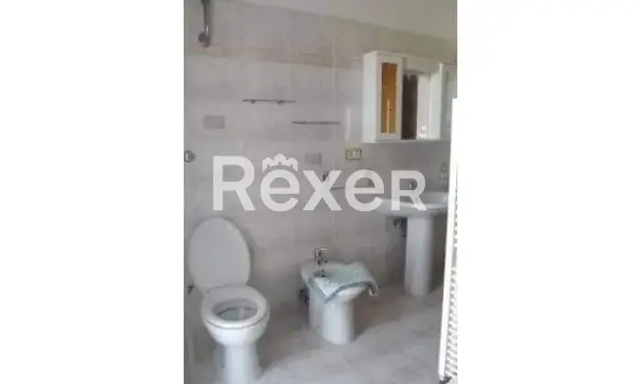 Rexer-LAquila-Coppito-Appartamento-duplex-ristrutturato-con-ingressi-indipendenti-Bagno