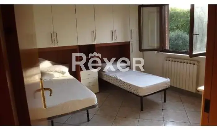 Rexer-LAquila-Coppito-Appartamento-duplex-ristrutturato-con-ingressi-indipendenti-Camera