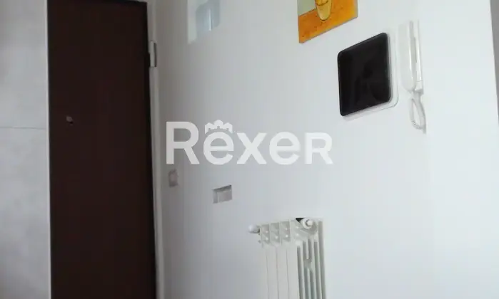 Rexer-LAquila-Coppito-Appartamento-duplex-ristrutturato-con-ingressi-indipendenti-Ingresso