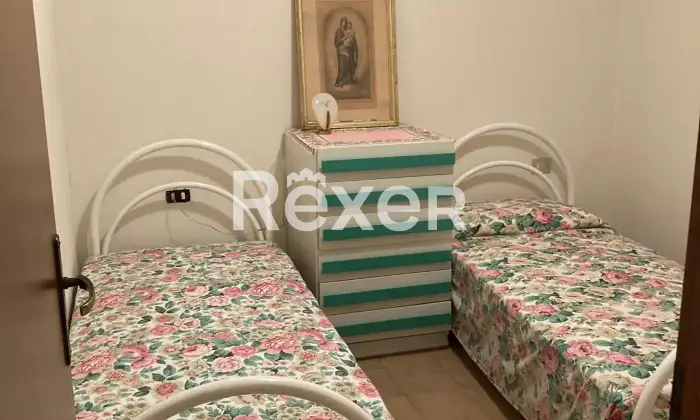 Rexer-Travo-Accogliente-villetta-a-schiera-con-giardino-box-auto-e-ampia-taverna-Ottima-posizione-centrale-Altro