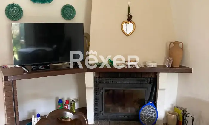 Rexer-Travo-Accogliente-villetta-a-schiera-con-giardino-box-auto-e-ampia-taverna-Ottima-posizione-centrale-Altro