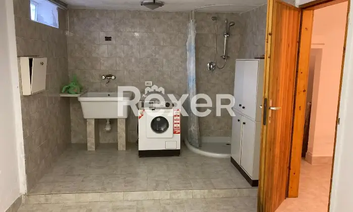 Rexer-Travo-Accogliente-villetta-a-schiera-con-giardino-box-auto-e-ampia-taverna-Ottima-posizione-centrale-Altro