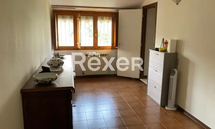 Rexer-Travo-Accogliente-villetta-a-schiera-con-giardino-box-auto-e-ampia-taverna-Ottima-posizione-centrale-Altro