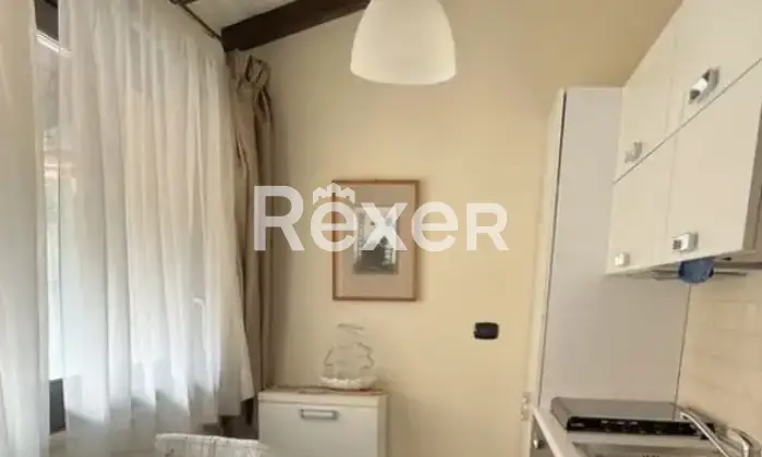 Rexer-Rocca-Pia-Quadrilocale-in-vendita-Altro