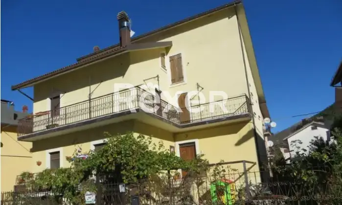 Rexer-Pescasseroli-Elegante-mansarda-arredata-in-Via-Benedetto-Croce-IV-Traversa-Pescasseroli-Altro